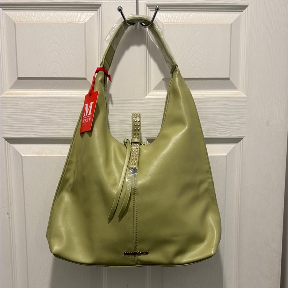 Green Hobo Bag with Minimalist Design and Relaxed Silhouette